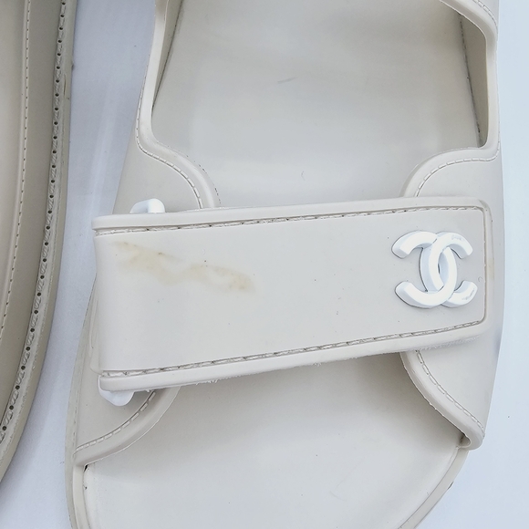 Chanel Cream Ivory Sandals size 38 - Picture 5 of 15